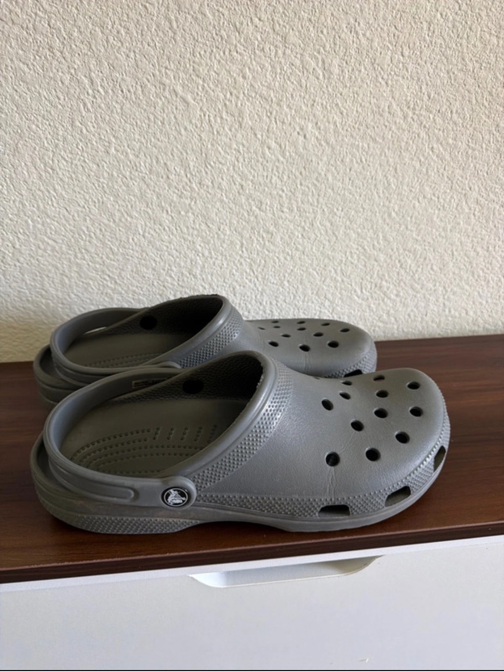 Crocs men’s Gray Slip-On Foam Clog 11